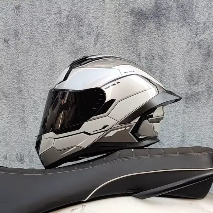 Casque de course de moto casque de moto intégral casque de sécurité pour hommes femmes personnalité 