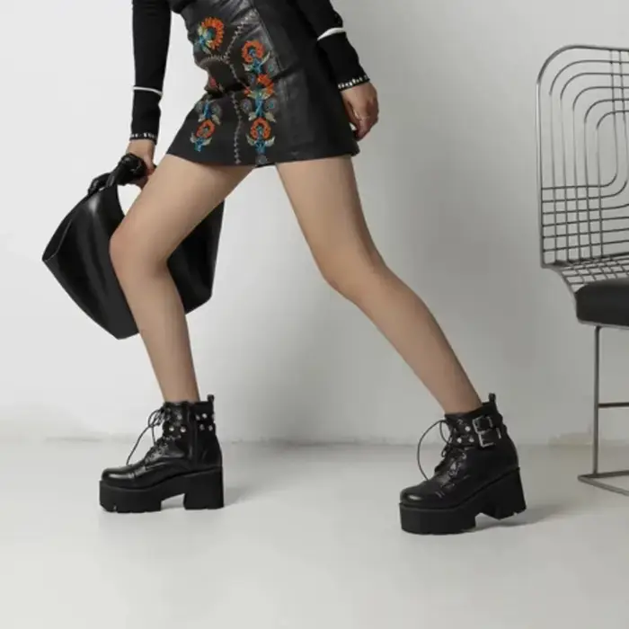 2025 femme moto bottes plate-forme chaussures à talons épais boucle talon haut bout rond fermeture éclair bottine Punk Goth Style Botas Mujer