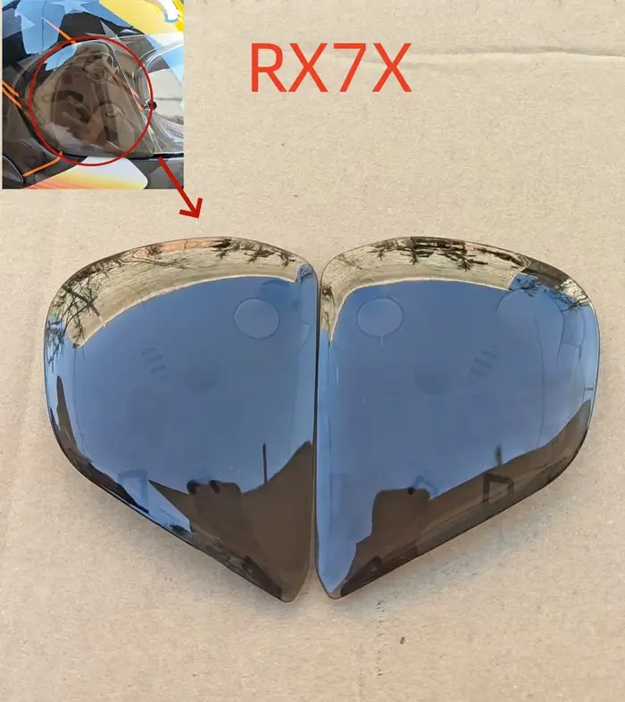Les accessoires pour casque de moto ARAI sont compatibles avec les casques RX7X