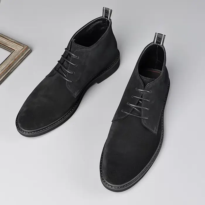 Bottes en cuir pour hommes New Style, laçage haut. Fabriqué en cuir véritable. Fait main, travail, s