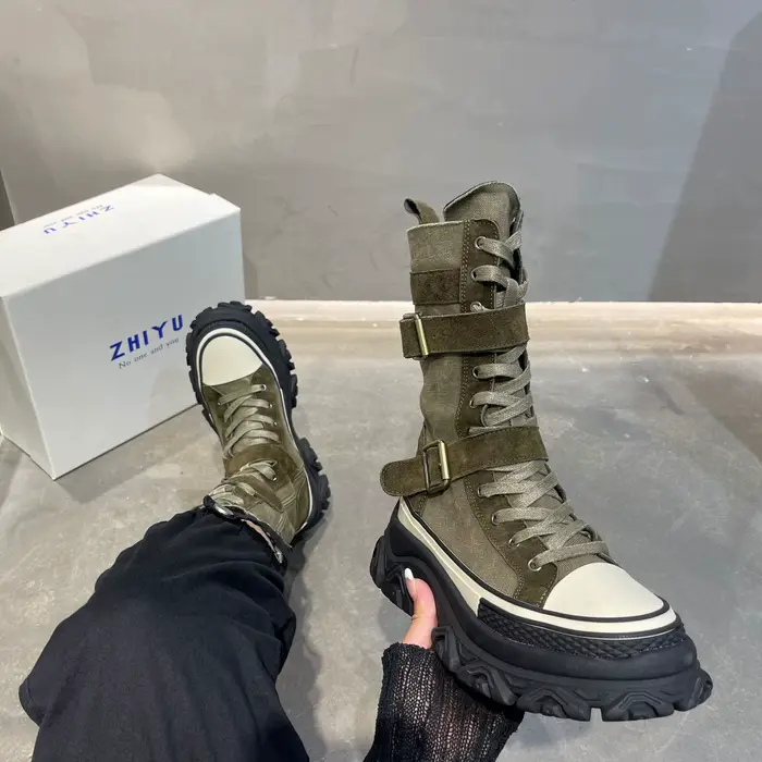 Bottes courtes en cuir nubuck pour femme