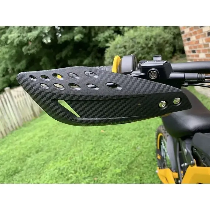 Accessoires de modification pour moto tout-terrain : Protections de guidon, Protège-mains antidérapants, Protections de levier de frein, Déflecteurs de vent