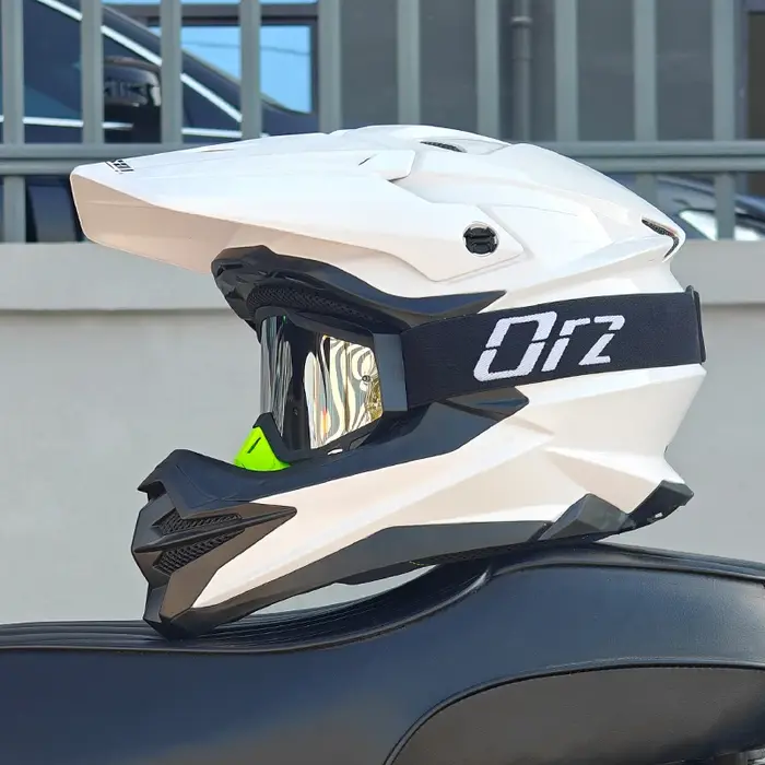 Casque de moto tout-terrain de haute qualité, casque intégral pour VTT DH, certifié DOT pour la cour