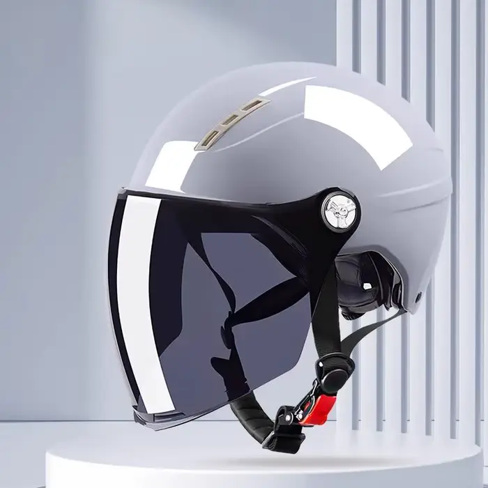 Casque de moto pour femmes et hommes