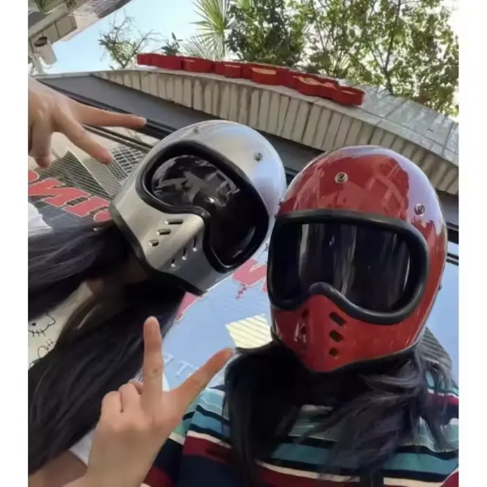 Casque de moto rétro à nez pointu