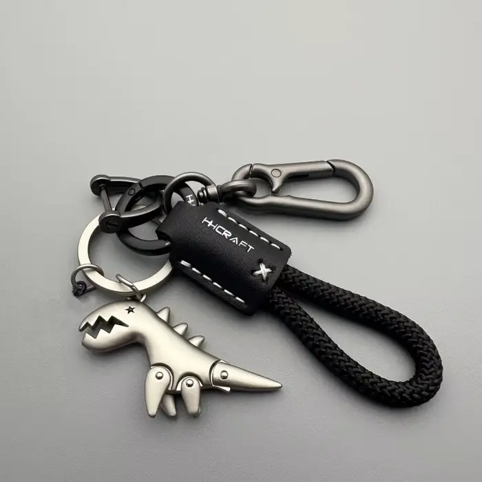 Accessoires de décoration de moto et porte-clés de voiture